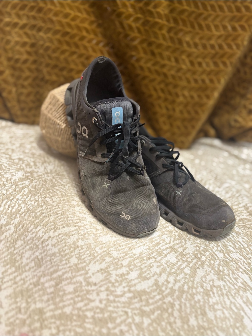 On Clouds Black Men’s Athletic Running Shoes